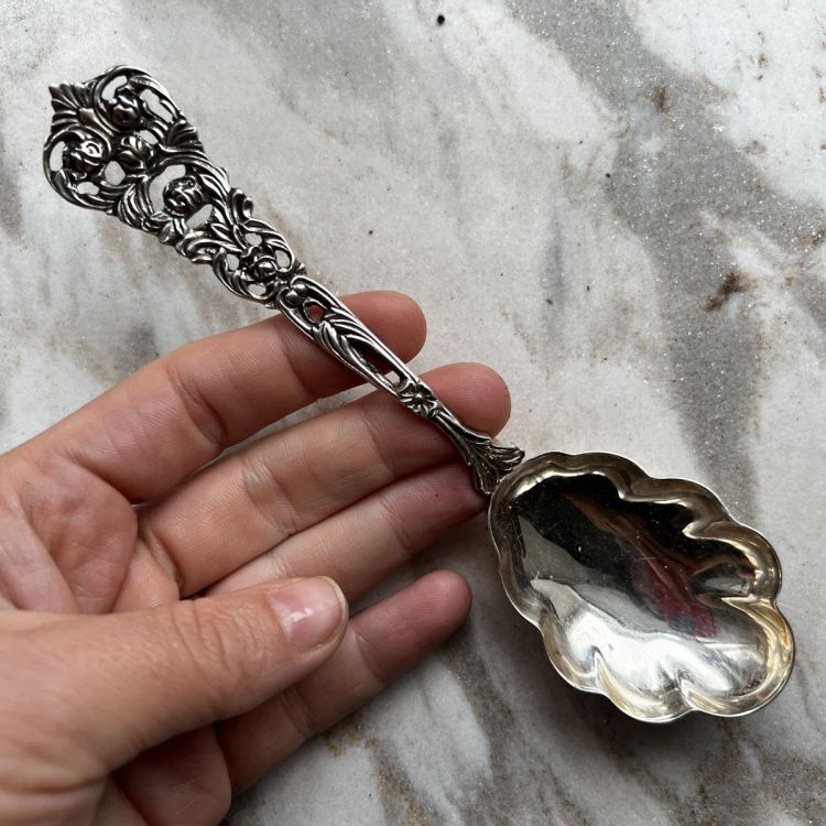 Ложка сервировочная Розы 16 см серебро Швеция