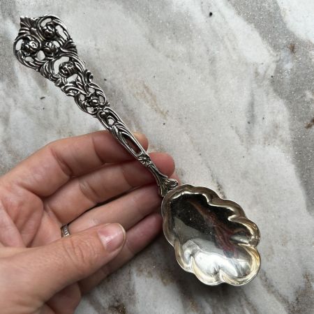 Ложка сервировочная Розы 16 см серебро Швеция