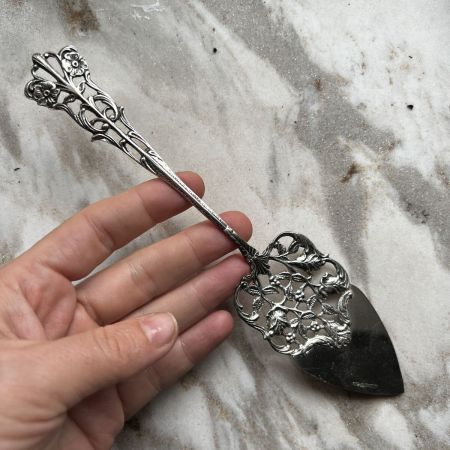 Лопатка для десерта Цветы ажурные 20 см серебро Швеция