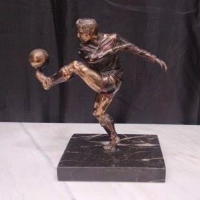 Статуэтка скульптура Футболист бронза на мраморном основании Франция