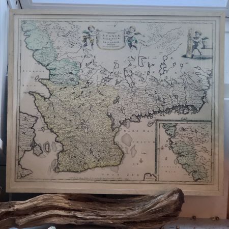 Карта старой Голландии в деревянной раме 65 х 55 см