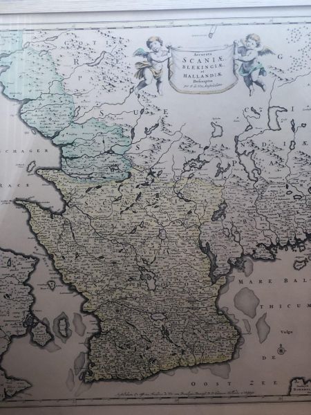 Карта старой Голландии в деревянной раме 65 х 55 см