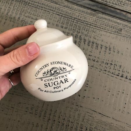 Керамическая сахарница с крышкой с надписью