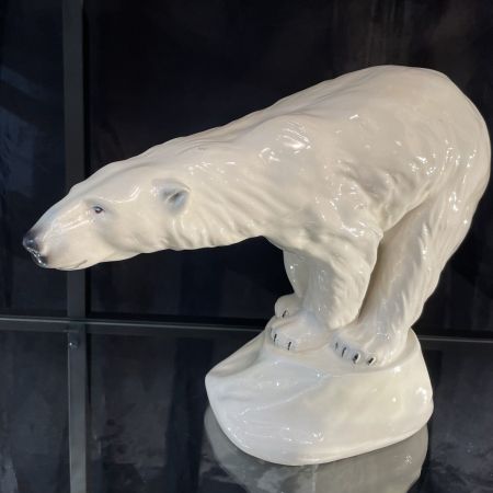 Статуэтка скульптура Белый медведь фарфор Италия