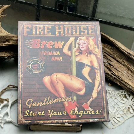 Табличка декоративная металлическая Fire House