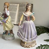 Статуэтка Дама с книгой 20 см бисквитный фарфор   