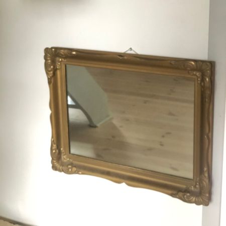 Зеркало в деревянной раме 43х55 см 