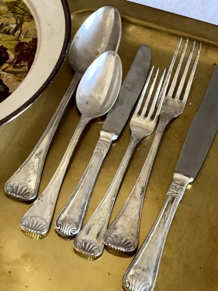 Нож столовый 22 см серебрение Италия