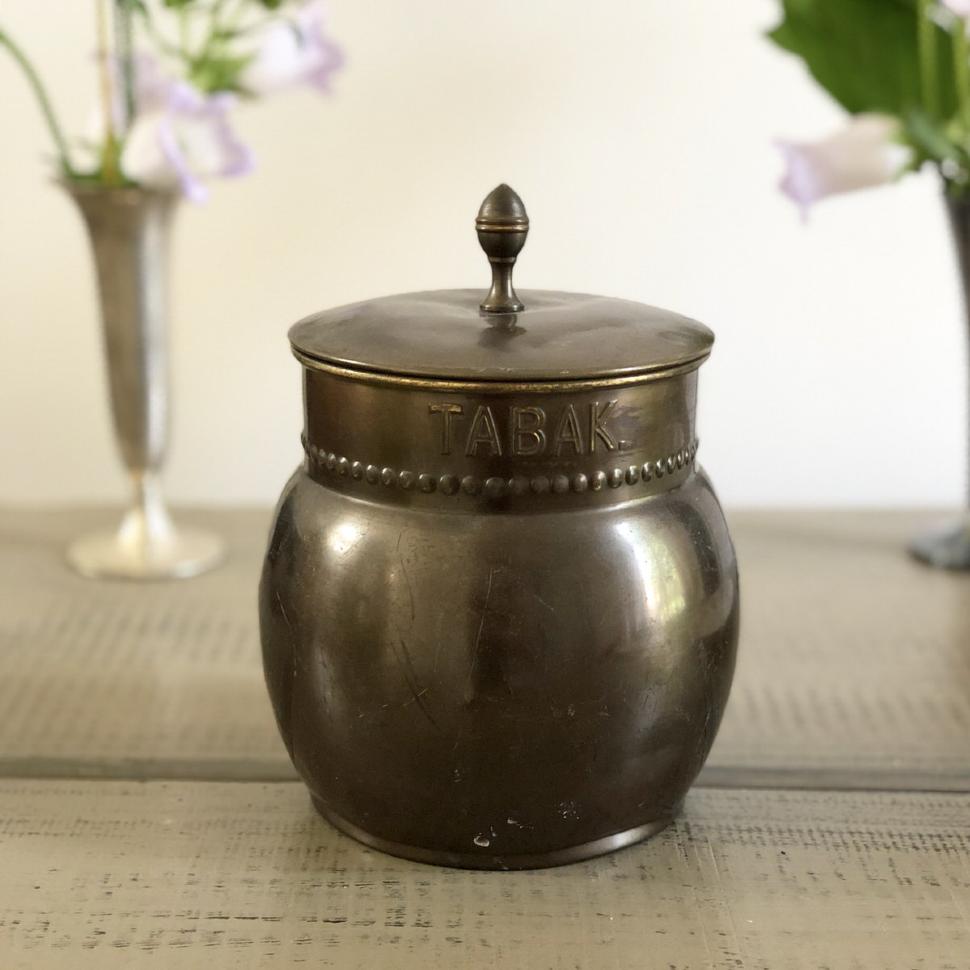 Банка с крышкой TABAK
