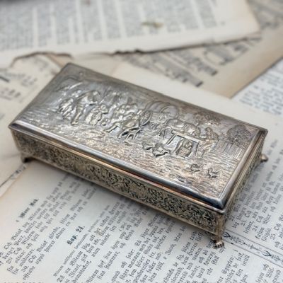 Шкатулка на ножках 18 см серебрение Голландия