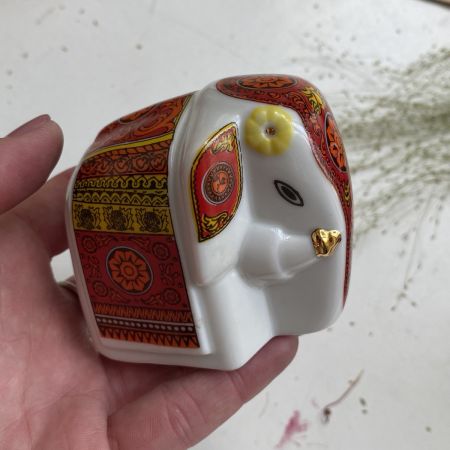 Банка для чая Красный слон фарфор