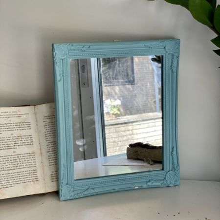 Зеркало 25х30 см в деревянной голубой раме