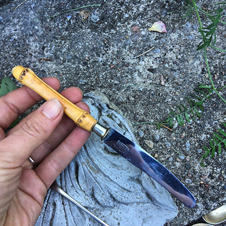 Нож десертный с деревянной ручкой