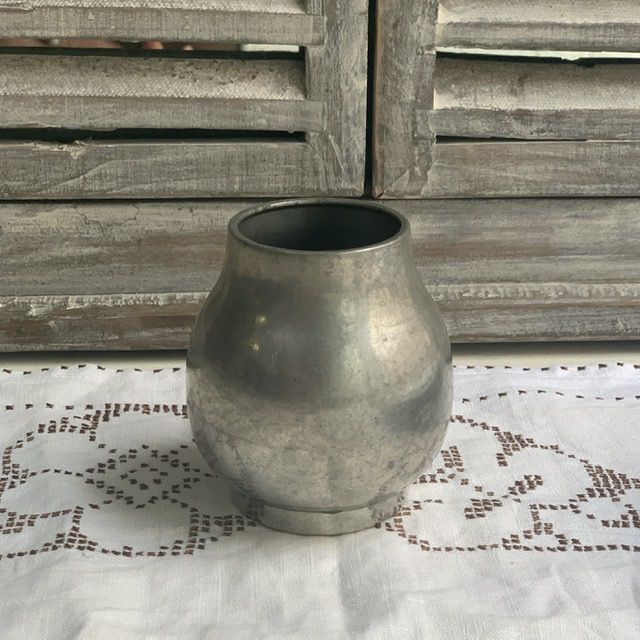 Ваза из олова