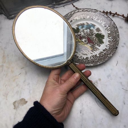 Зеркало 31 см с ручкой латунь