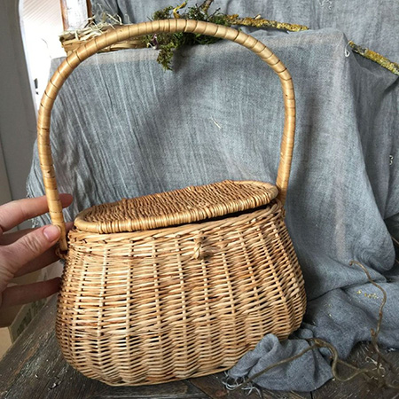 Корзина-сумочка плетеная с крышкой