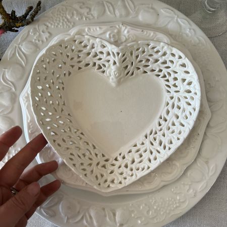 Тарелка Сердце с ажурным краем 19 см фарфор