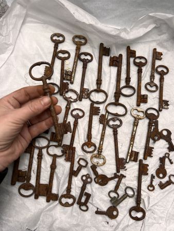 Ключ старинный металл 9 см набор 2 шт.