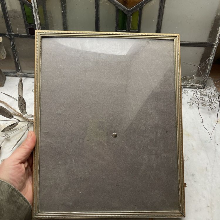 Рамка 30х24 см с выпуклым стеклом