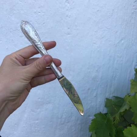 Нож с дутой ручкой 20 см мельхиор