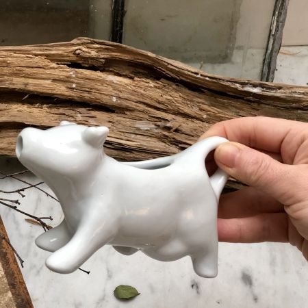 Молочник Малая корова белый фарфор