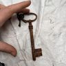 Ключ старинный металл 12 см набор 2 шт.