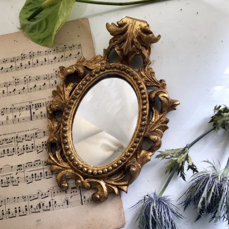 Зеркало малое овальное в деревянной раме, Италия
