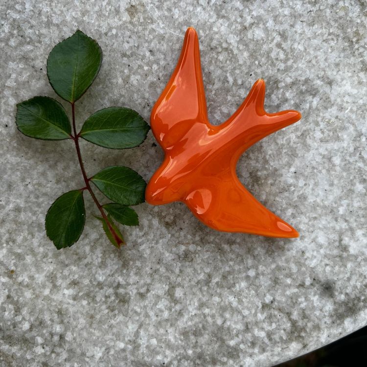 Декор ласточка оранжевая маленькая 10 см Португалия 