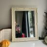 Зеркало в деревянной раме 36х47 см с гипсовым декором
