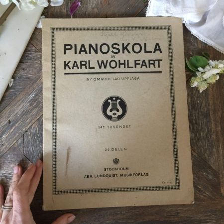 Старые ноты "Pianoskola av Karl Wohlfart" 158 страниц