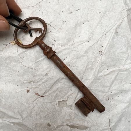 Ключ старинный металл 12 см набор 2 шт.