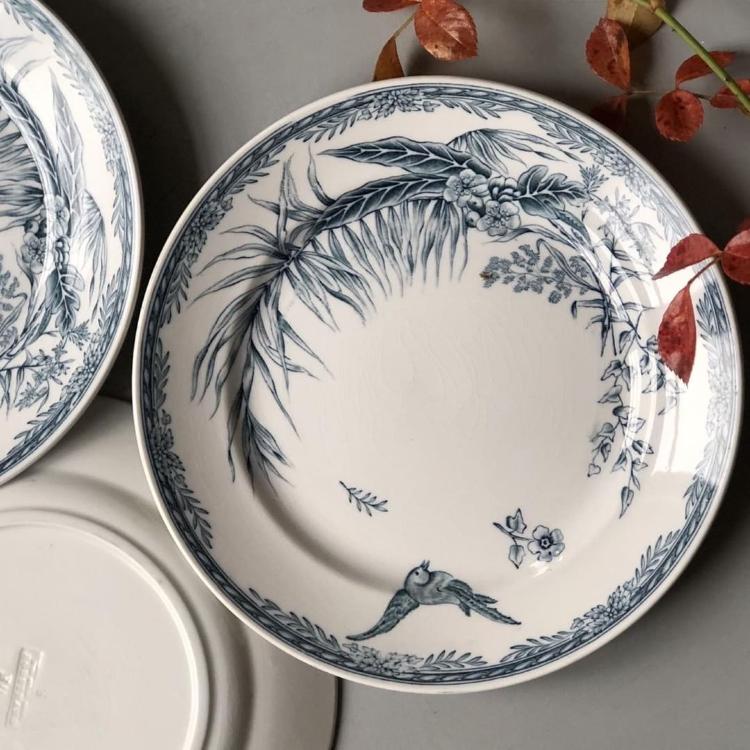 три сороки винтаж магазин. дельфтские изразцы. антиквариат эдельвейс. дулевские тарелки. сервиз винтаж черный с рыбками.